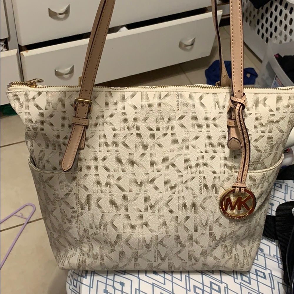 Michael Kors white and vanilla tote